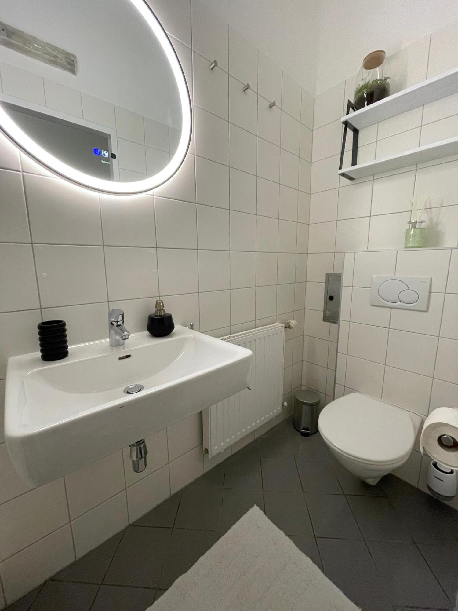 Authentic Apartment Near The City Centre Vienna Esterno foto